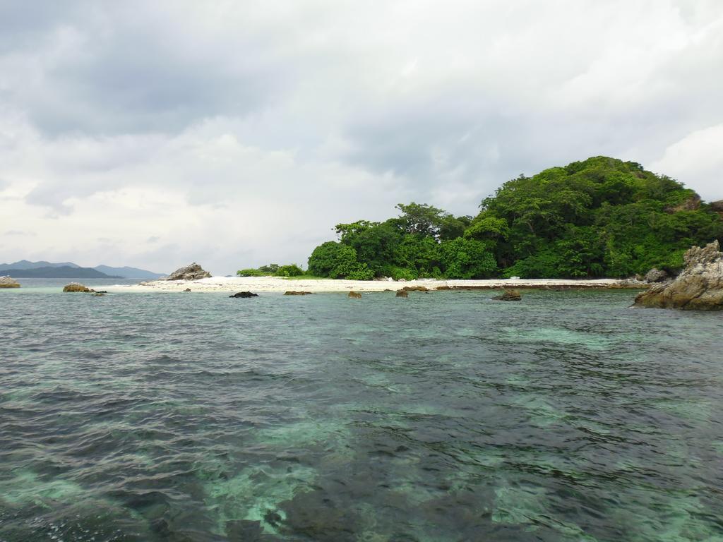 Tapik Beach Park Guest House El Nido Exteriör bild