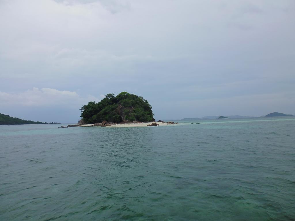 Tapik Beach Park Guest House El Nido Exteriör bild