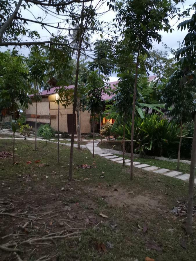 Tapik Beach Park Guest House El Nido Exteriör bild